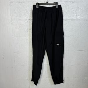 Reebok Men's Regular-Fit Uniform Cargo Pants - Black small